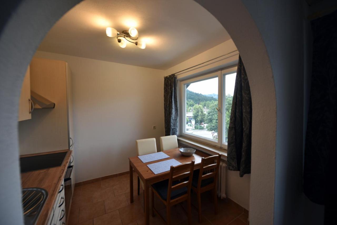 Ferienwohnung Osterfeld ガルミッシュ・パルテンキルヒェン エクステリア 写真